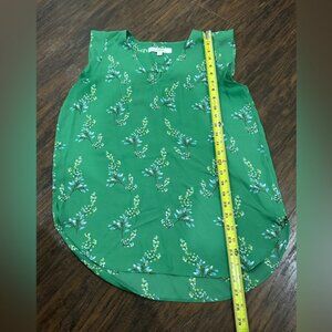 LOFT Sleeveless V-Neck Top Size S